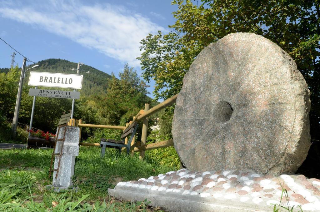 Albergo Ristorante Da Piercarlo Brallo Di Pregola Exterior foto