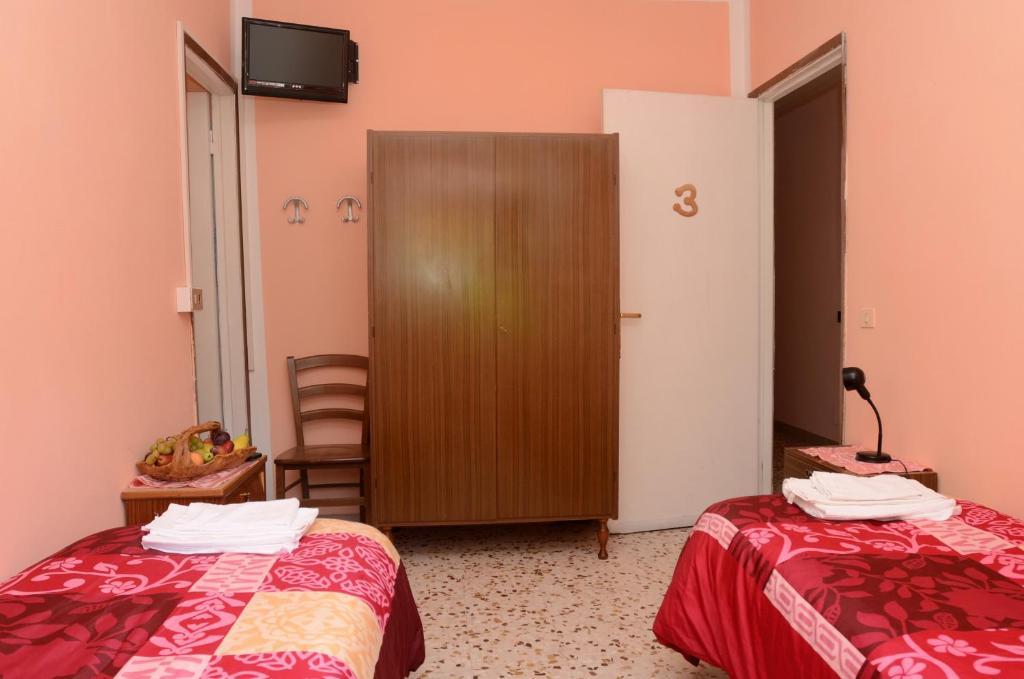Albergo Ristorante Da Piercarlo Brallo Di Pregola Habitación foto